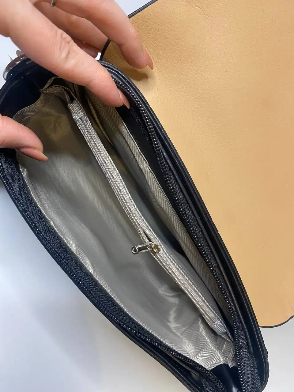 Продам новую сумку из эко кожи