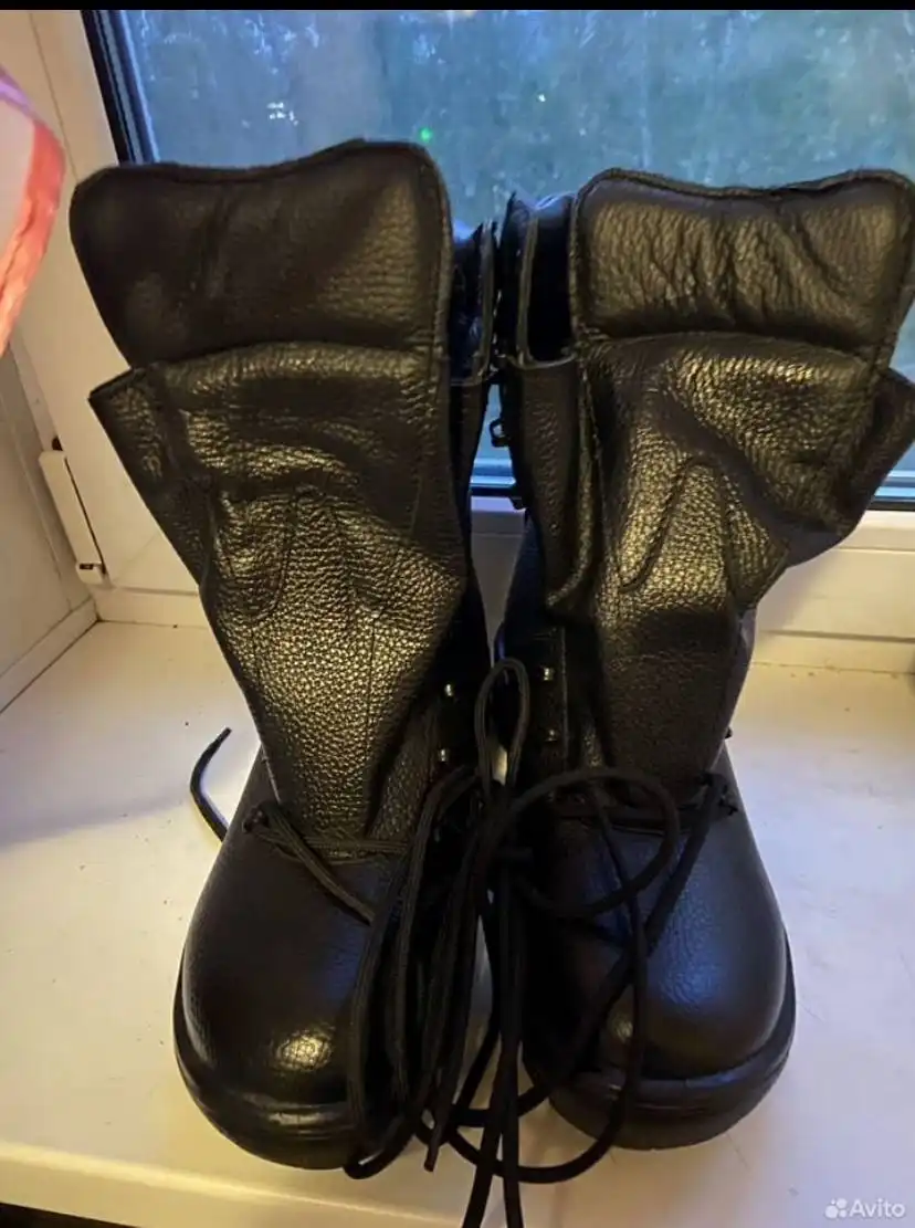 Новые ботинки 42 размера