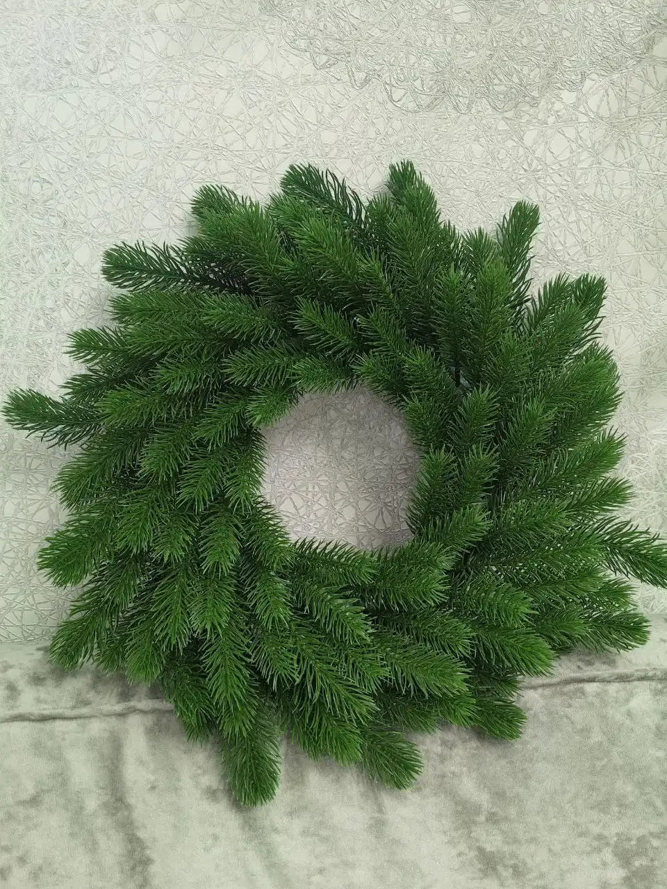 Новогодний венок диаметром 42 см