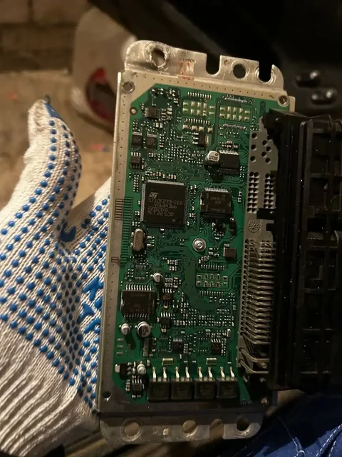 Продам ЭБУ и часы - Электроника в Ярославль