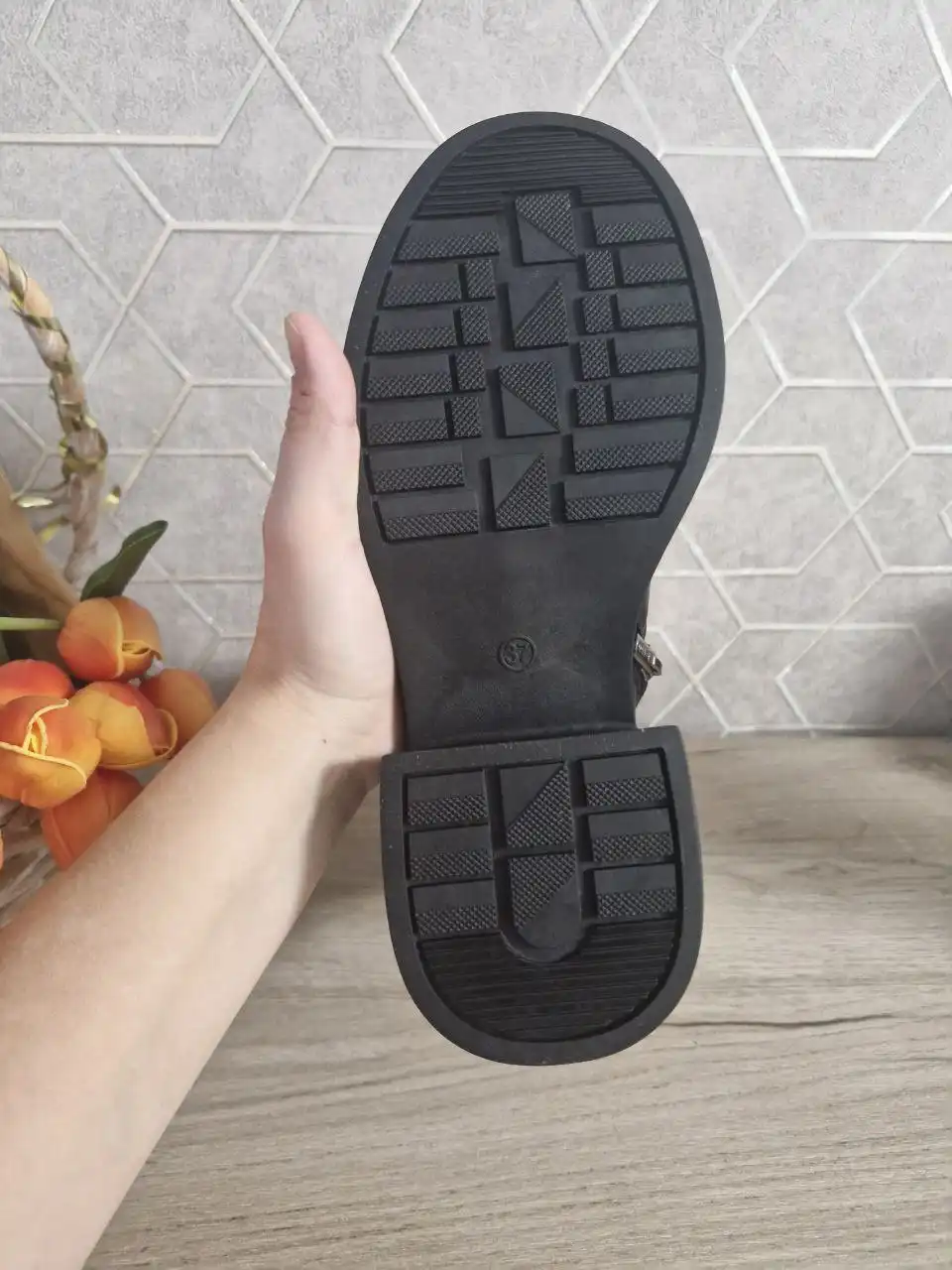 Зимние женские ботинки 37 размера