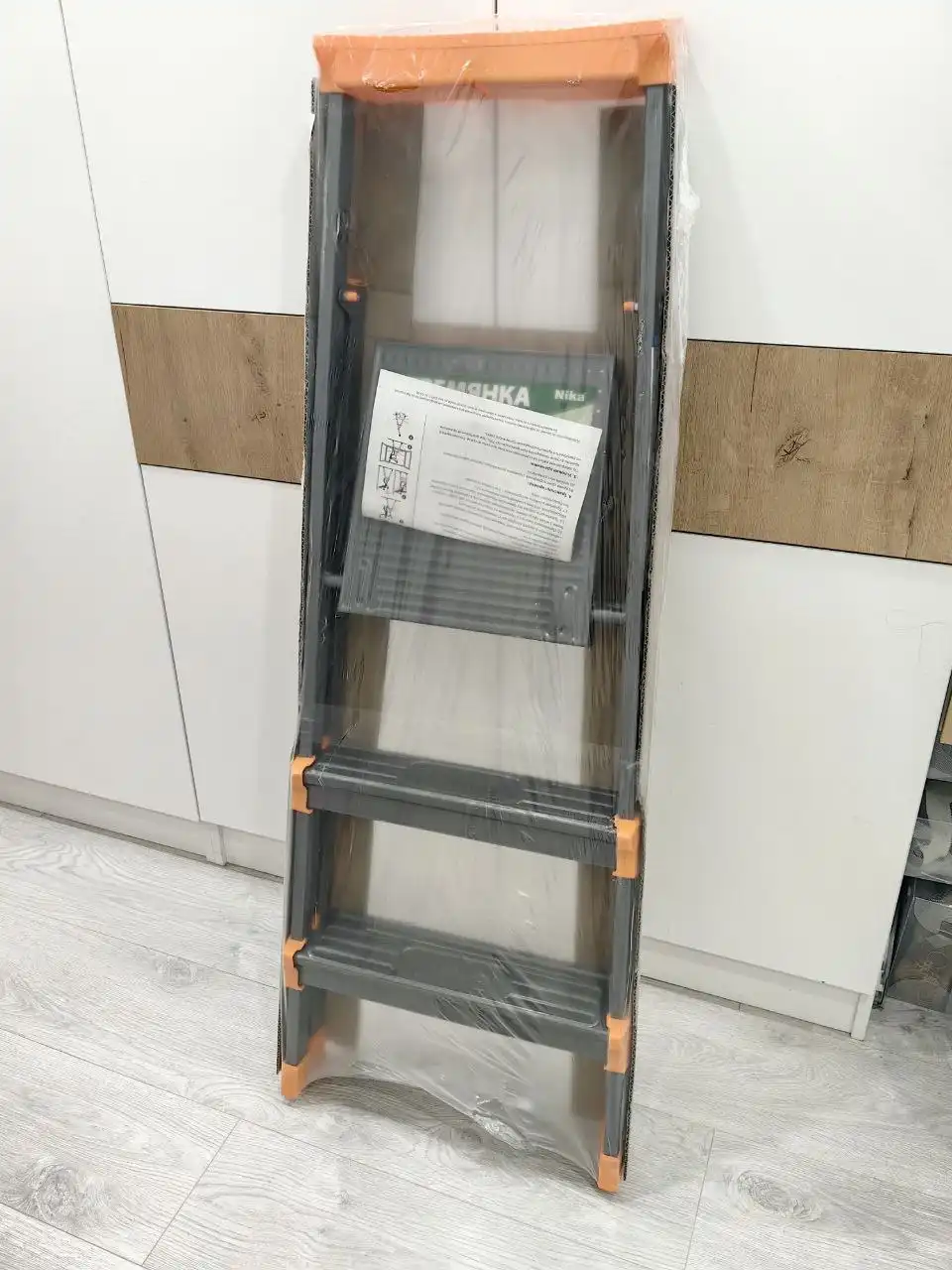 Продажа новой стремянки