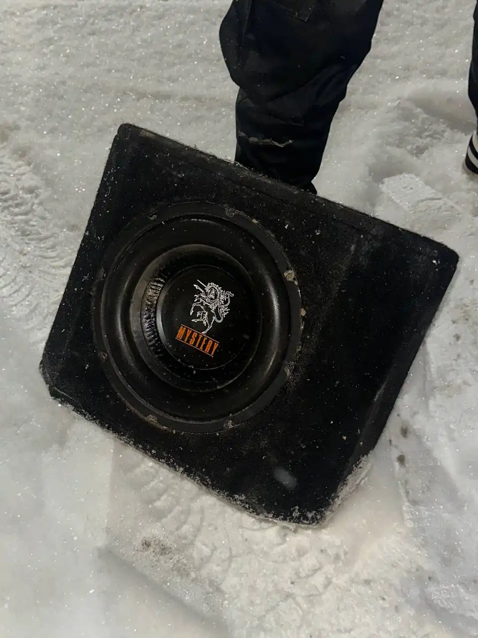 Продажа сабвуфера активного