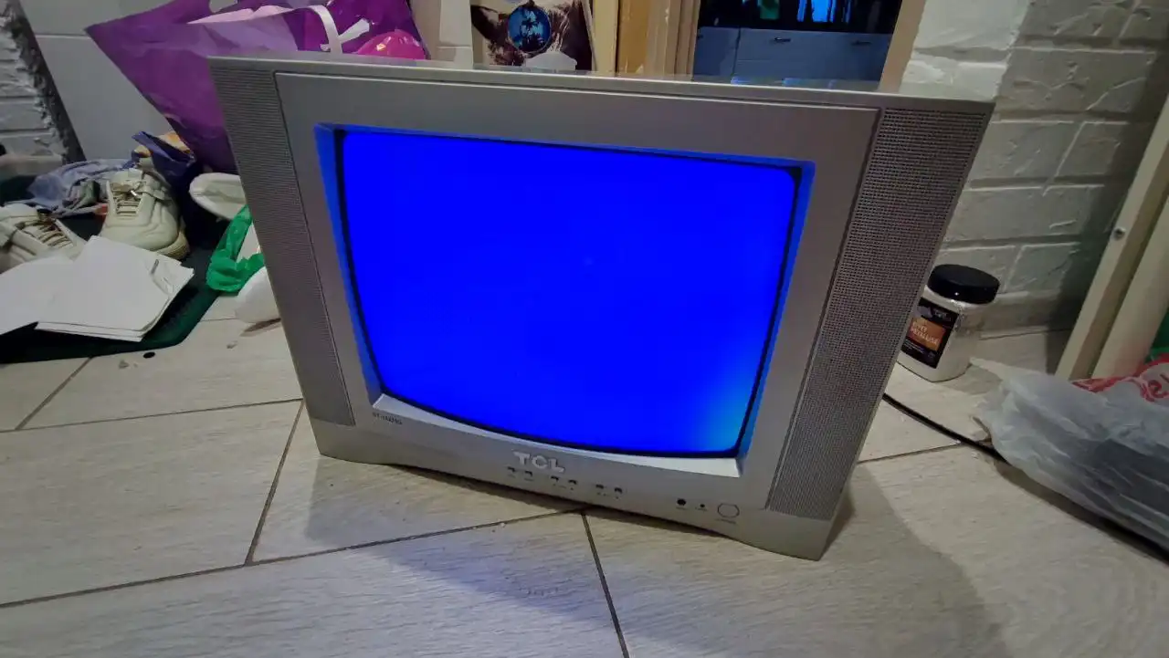 Ретро телевизор в рабочем состоянии