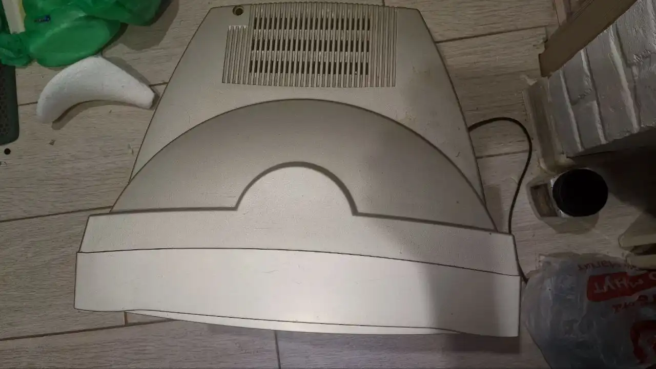 Ретро телевизор в рабочем состоянии