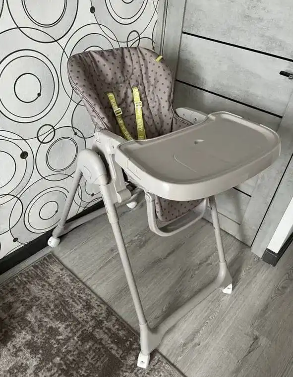 Продам стул для кормления Happy Baby