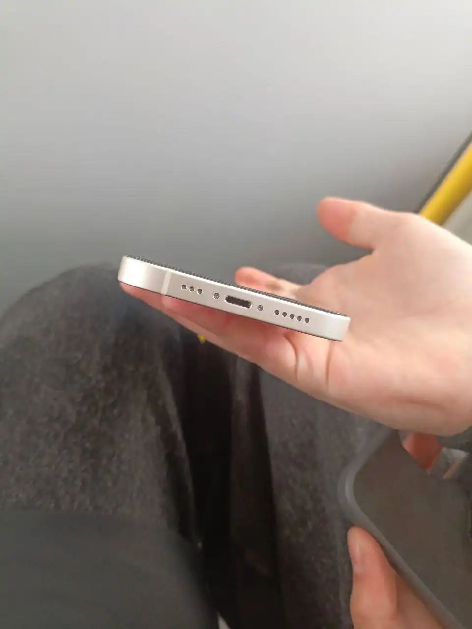 Обмен iPhone 13 в идеальном состоянии - Смартфоны (Электроника) в Ярославль