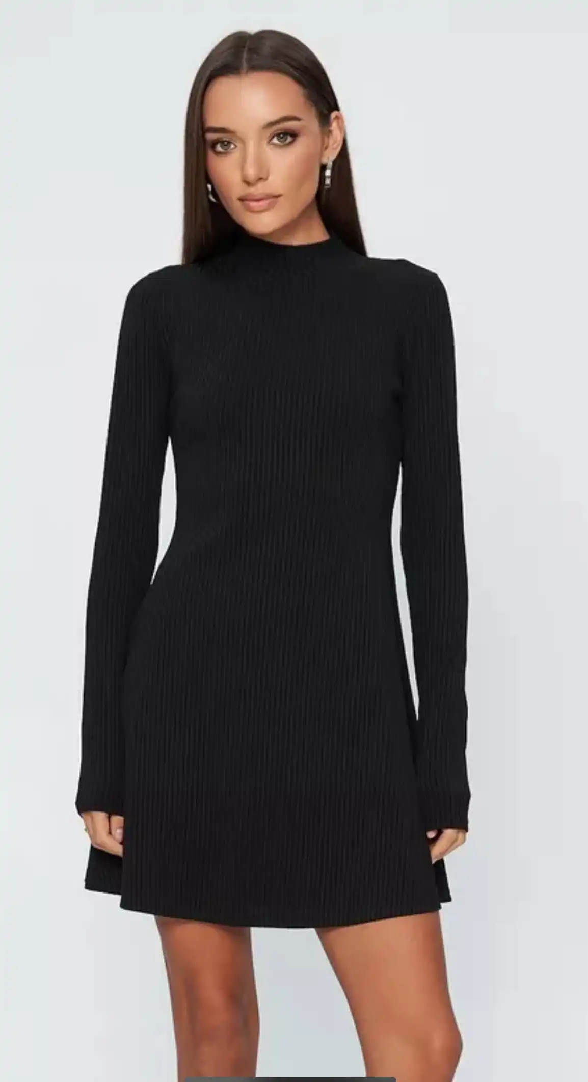 Продам платье размер S ткань плотная лапша - Женская одежда (Одежда) в Ярославль