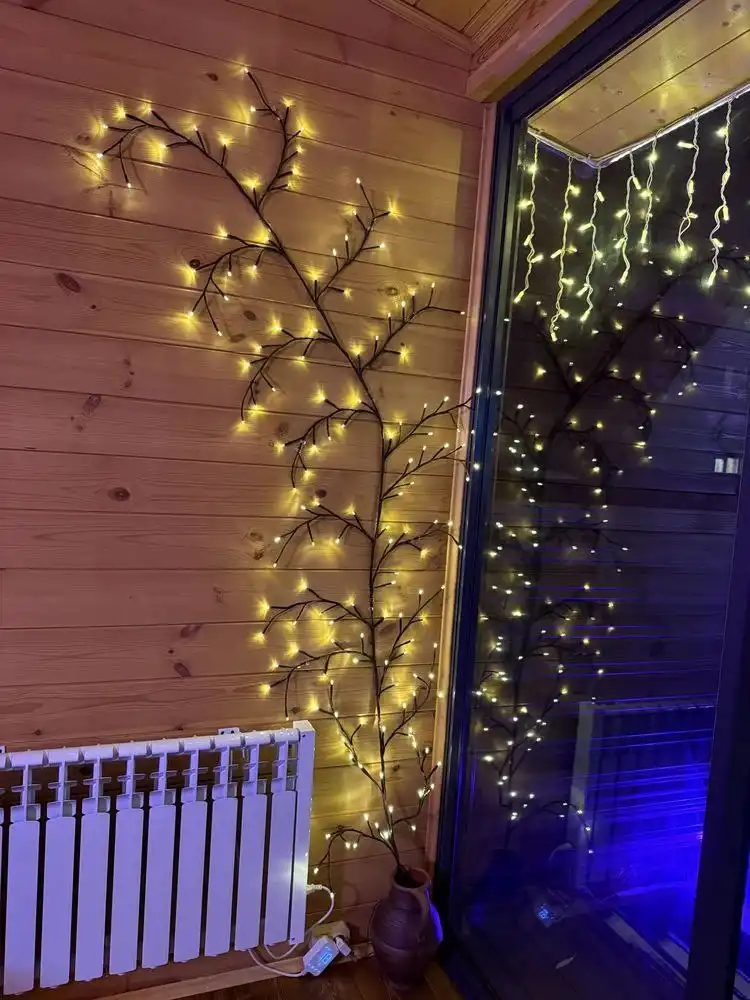 Новая гирлянда веточка длиной 2,4м с креплениями - Новогодние украшения (Для дома и дачи) в Ярославль