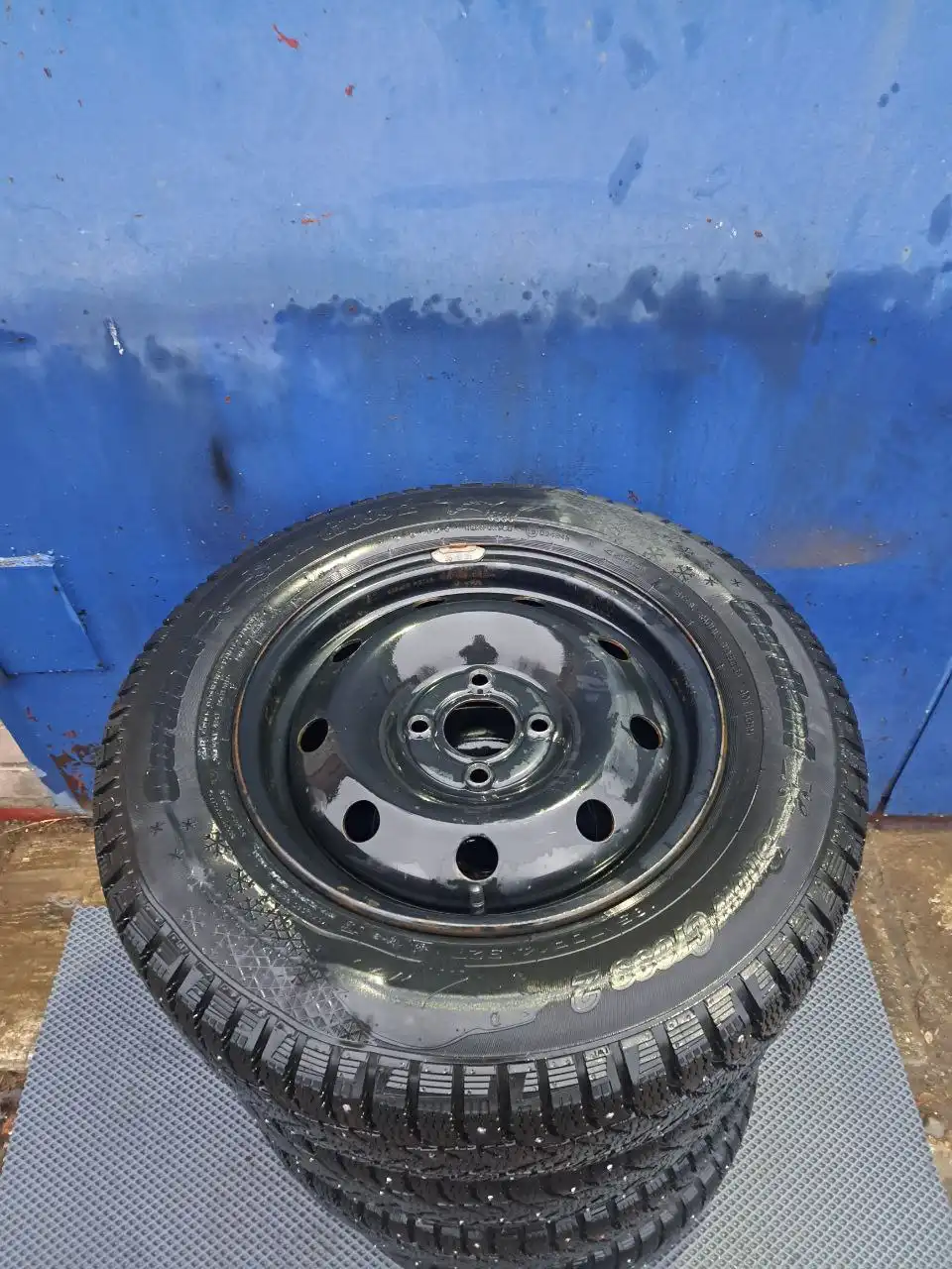 Продам комплект зимних колес R14 с дисками 4х100 - Шины и диски (Авто) в Ярославль