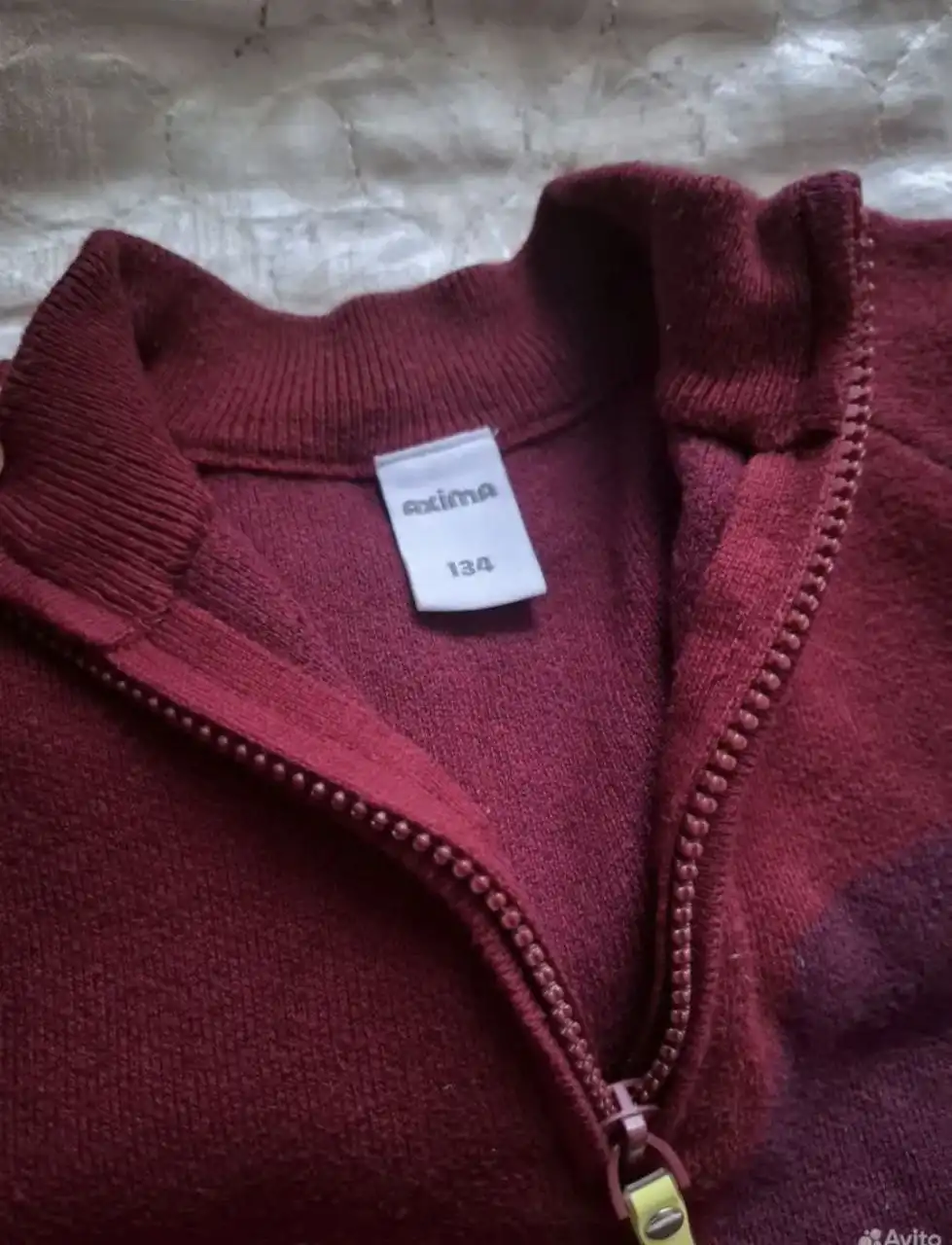 Продам свитер для девочки размер 134 - Детская одежда (Одежда) в Ярославль