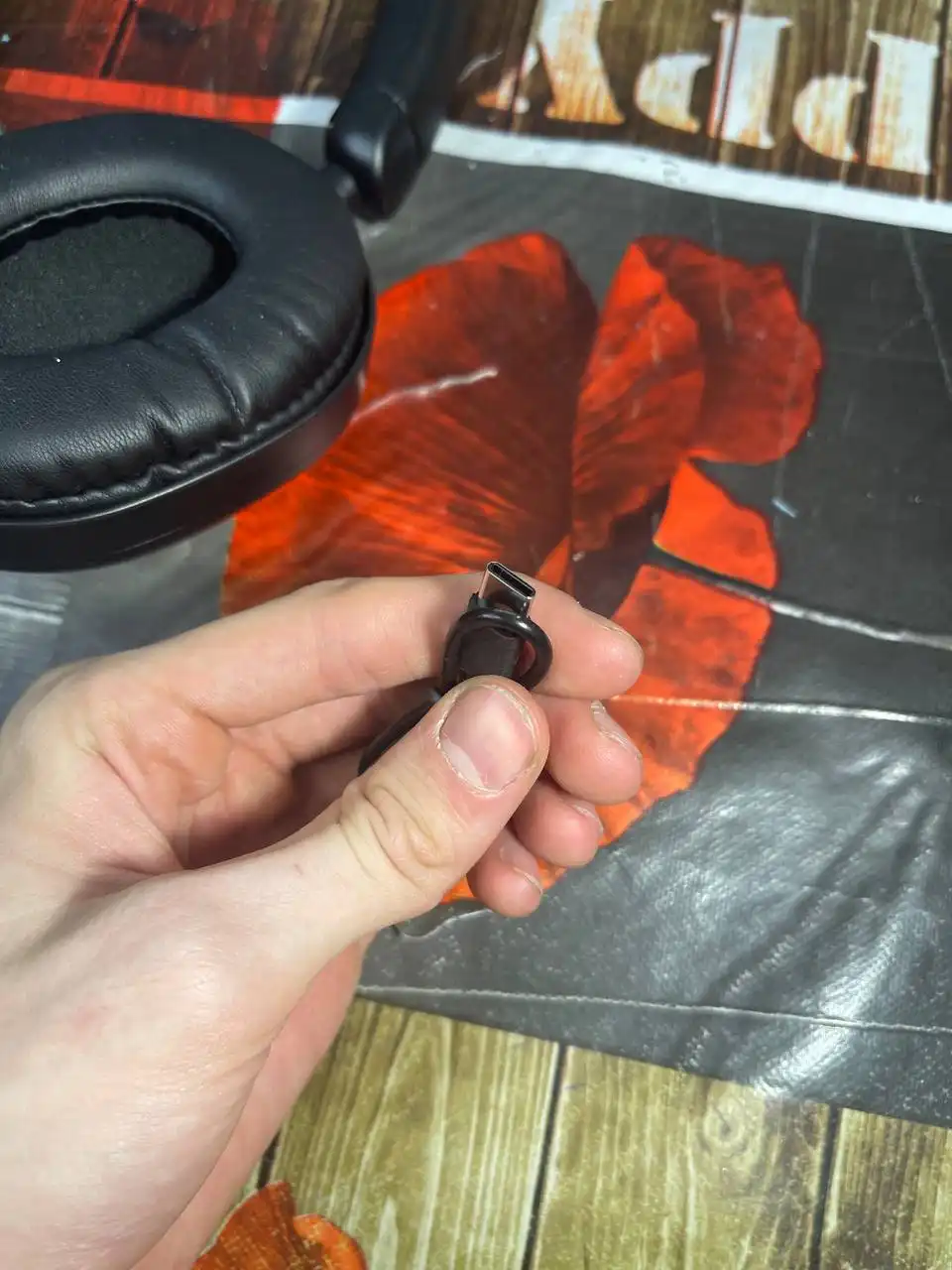 Продам наушники - Аудиотехника (Электроника) в Ярославль