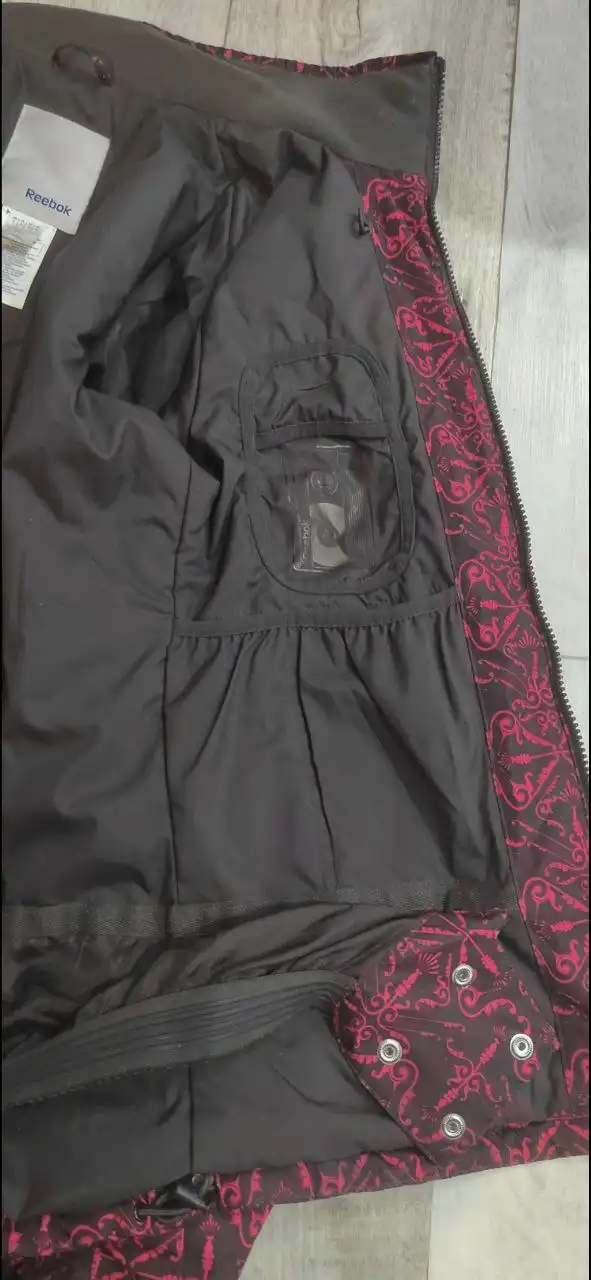 Горнолыжка Reebok без капюшона - Верхняя одежда (Одежда) в Пермь