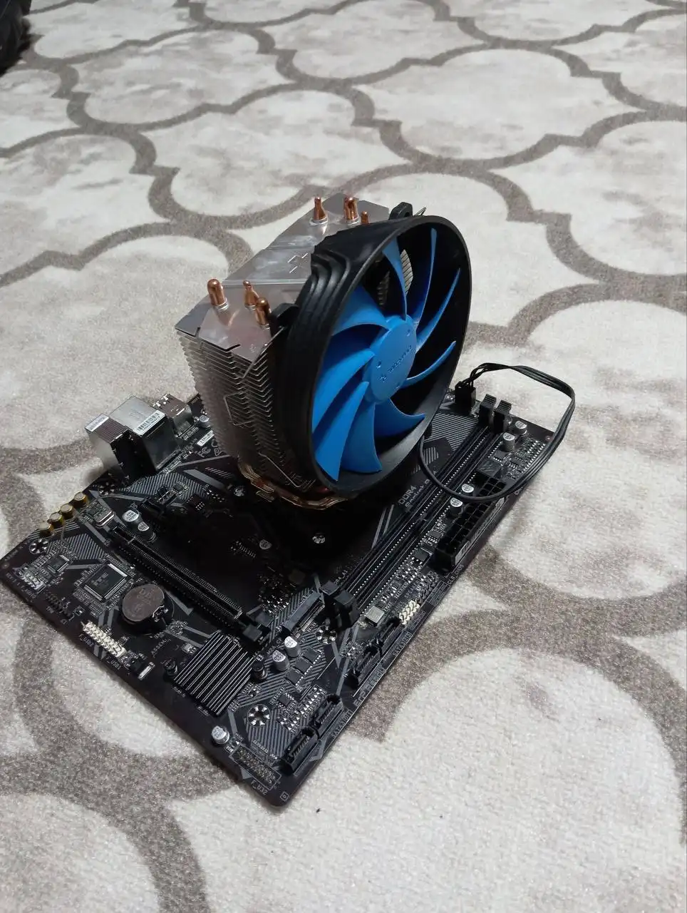 Комплект процессора Ryzen 7 1700 и материнской платы A520 - Компьютерные комплектующие (Электроника) в Пермь