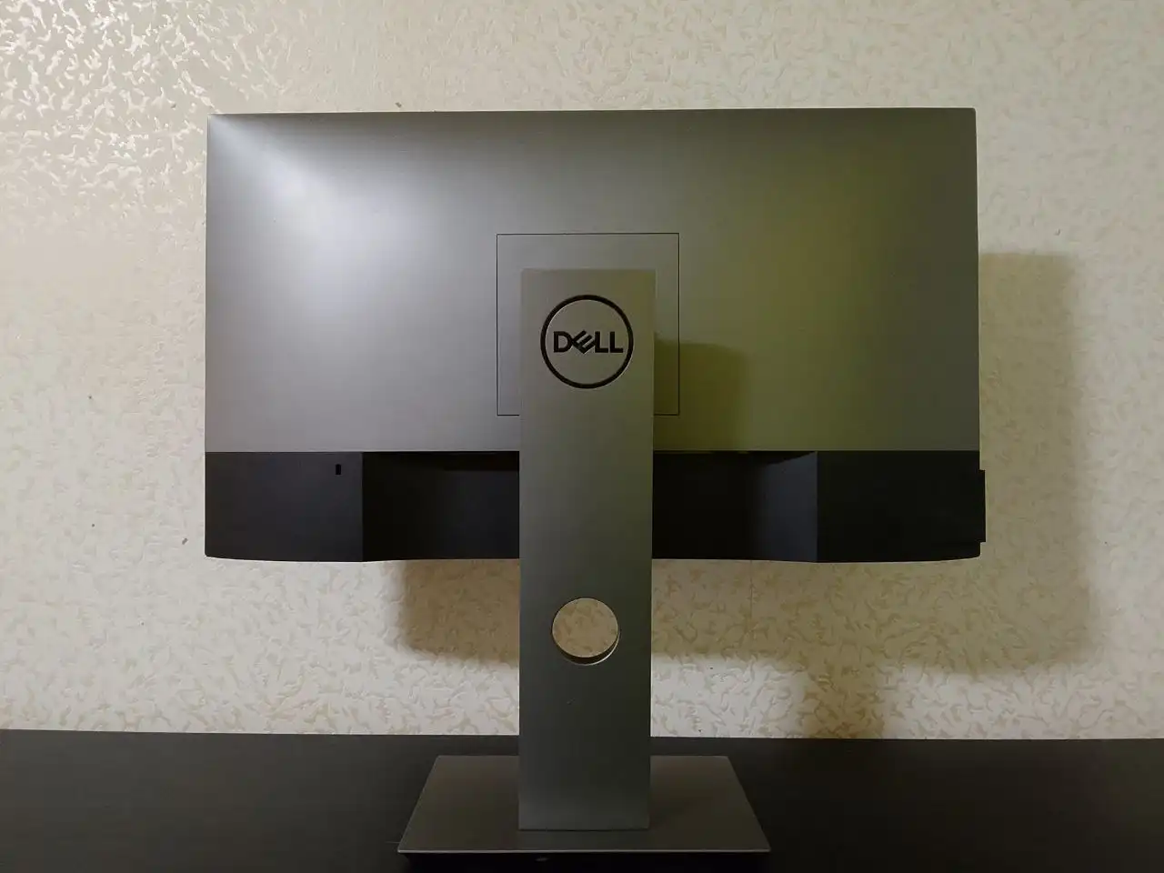 Продам монитор в состоянии нового - Мониторы (Электроника) в Пермь