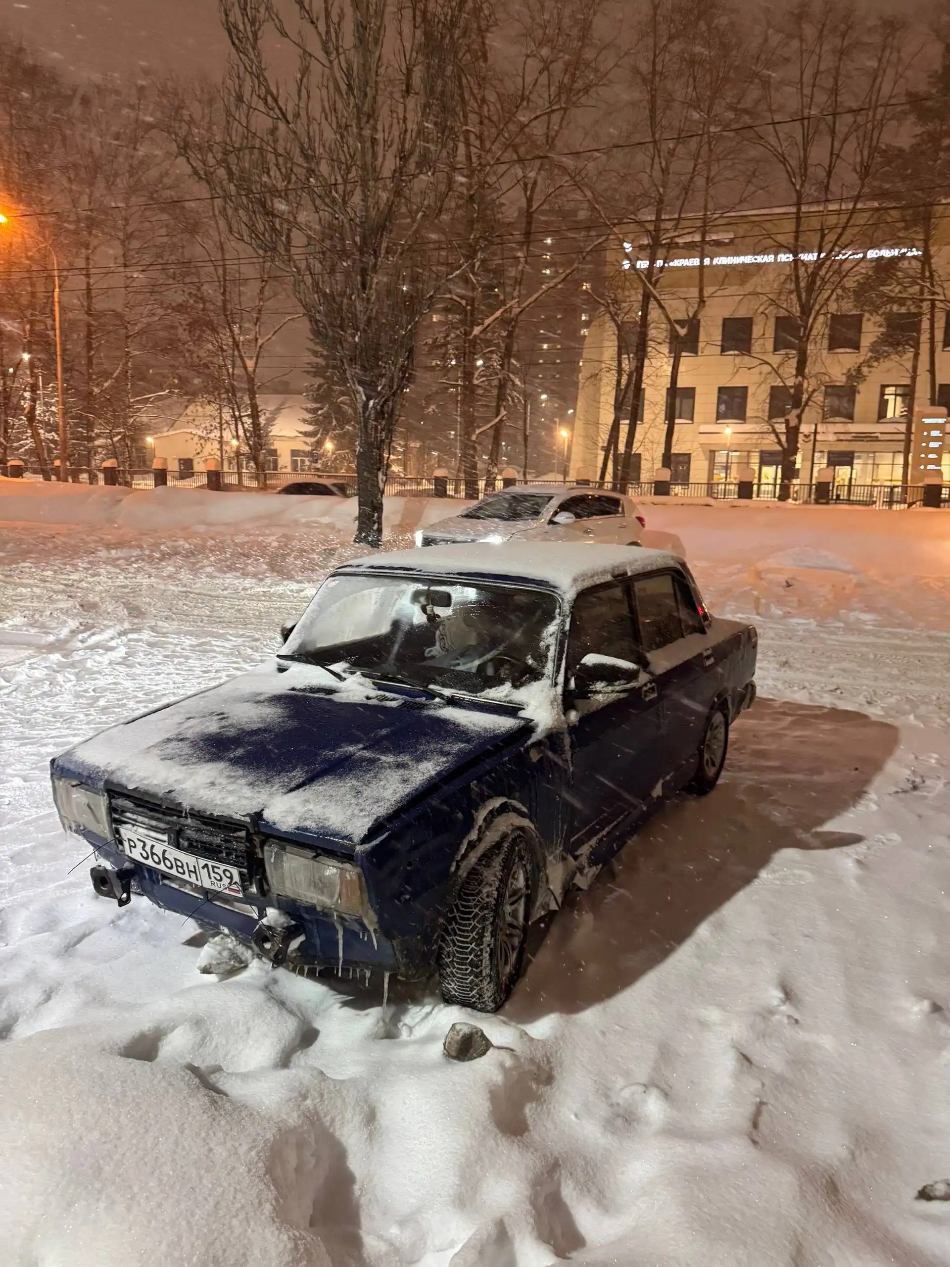 Продажа автомобиля 2004 года - Авто в Пермь