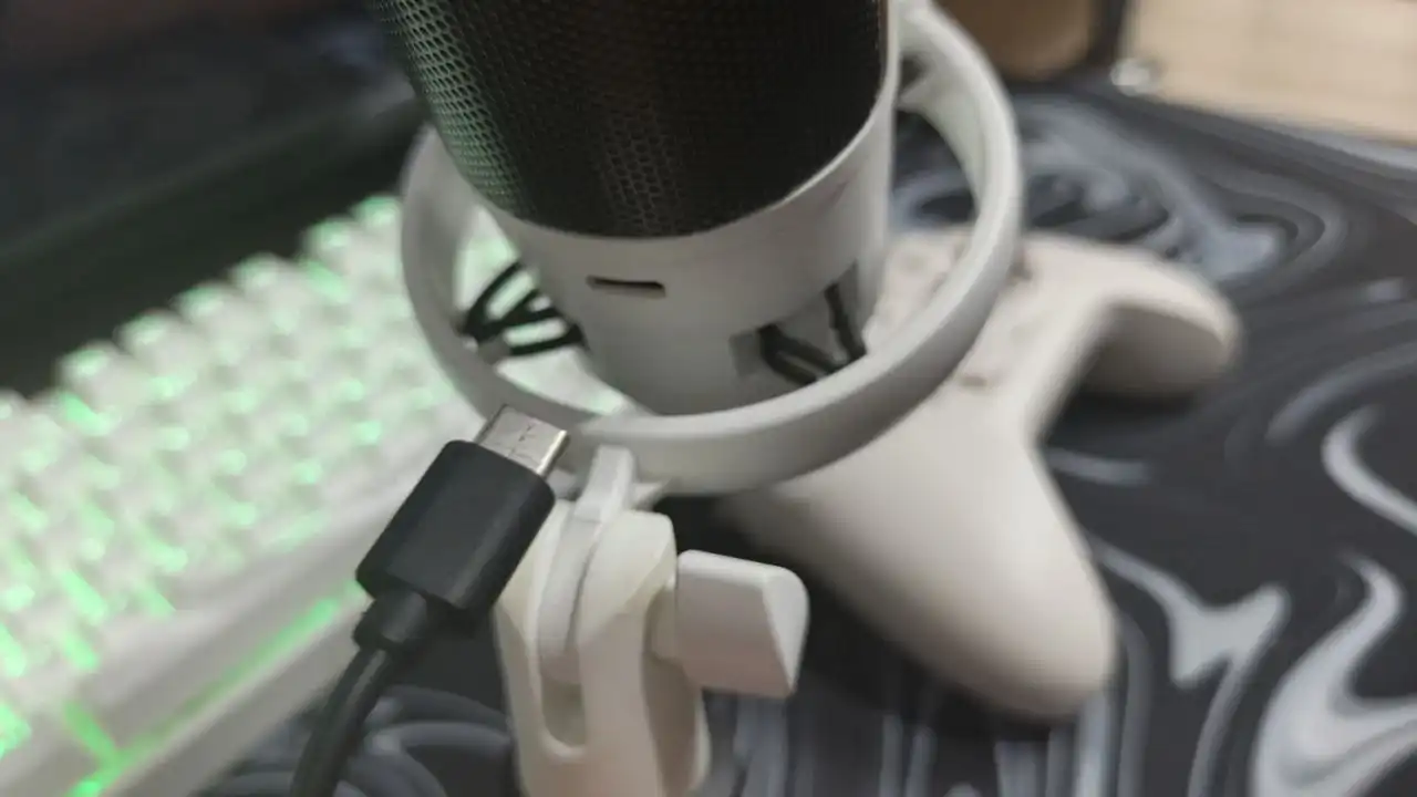 Продам микрофон - Аудиооборудование (Электроника) в Пермь