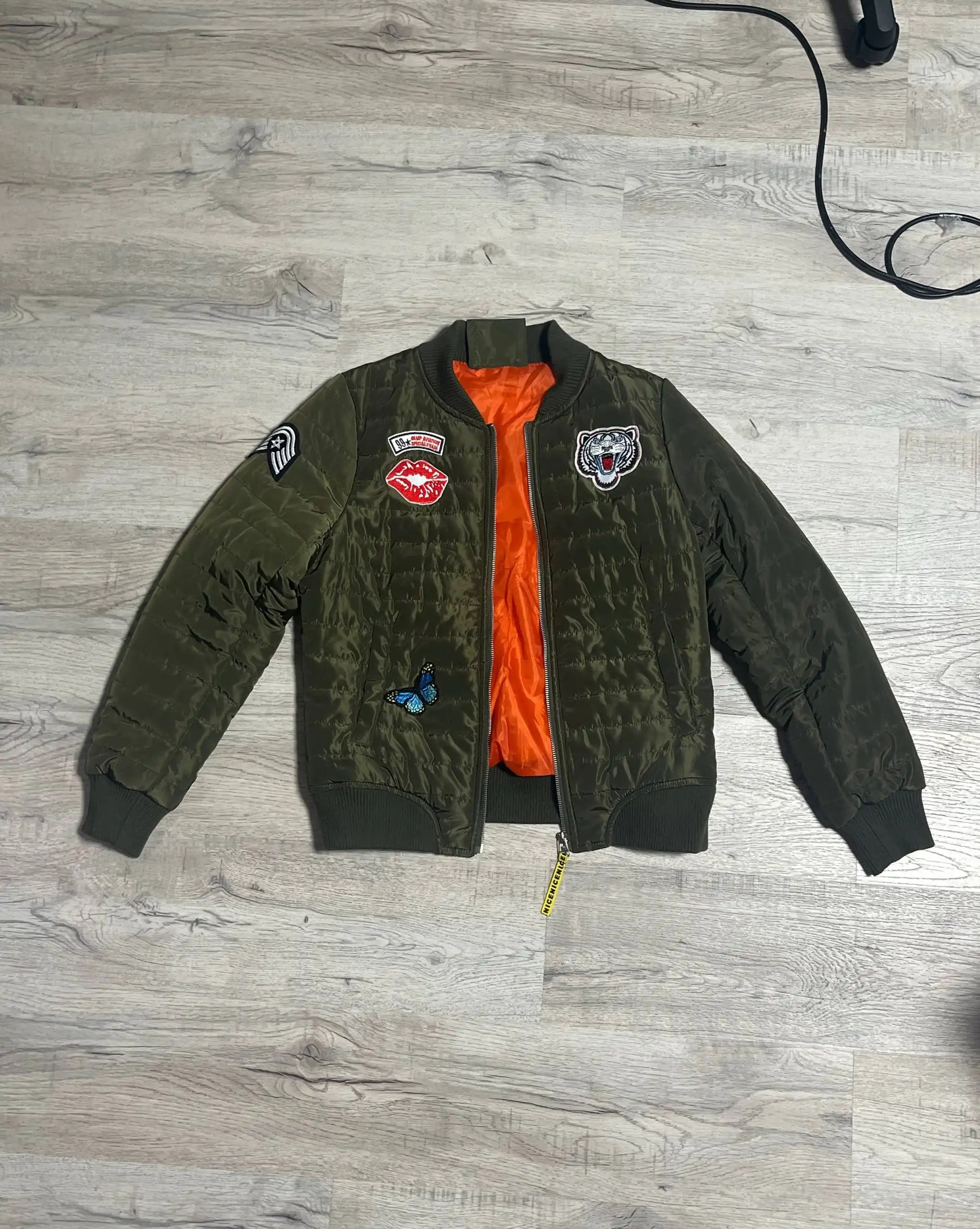 Продажа куртки и джинсов - Одежда в Пермь