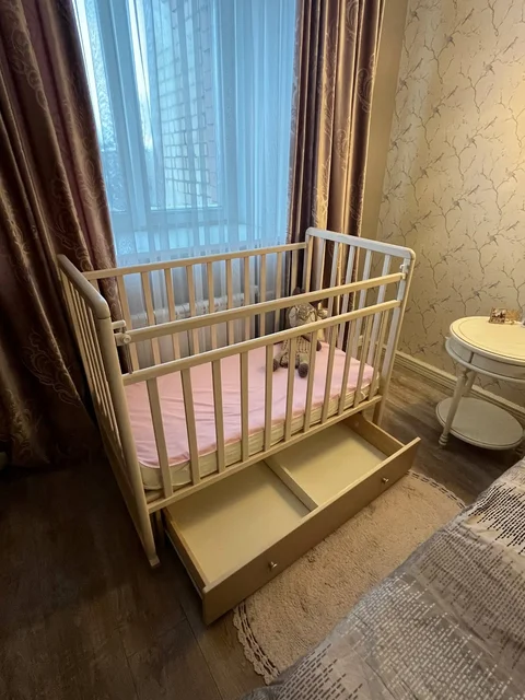 Продам детскую кроватку с маятником и комплектом - Велосипеды в Пермь