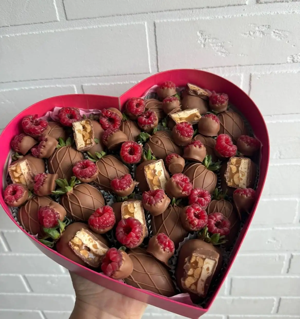 Клубника в шоколаде на День Святого Валентина - Подарки (Хобби и отдых) в Пермь