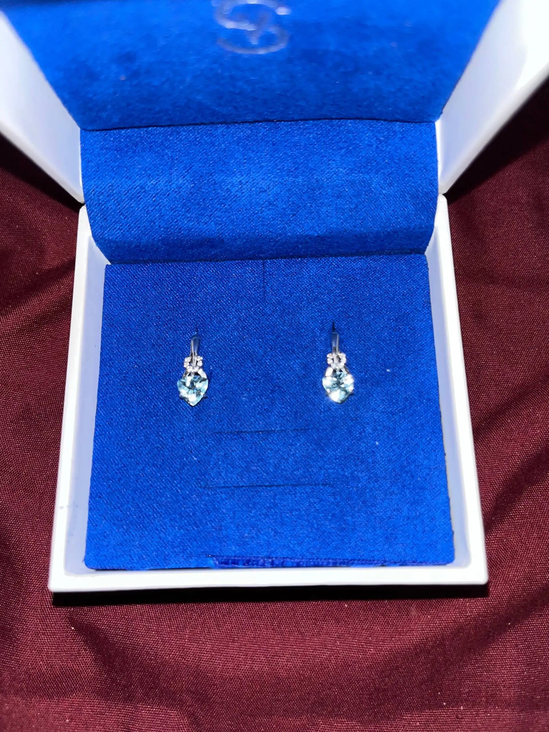 Продажа серебряных сережек - Украшения (Барахолка) в Пермь