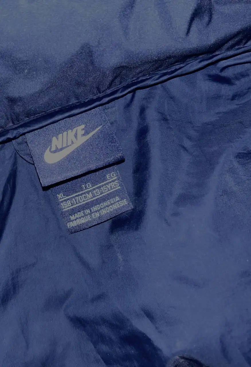 Мужская демисезонная курточка Nike размер 52 - Верхняя одежда (Одежда) в Пермь