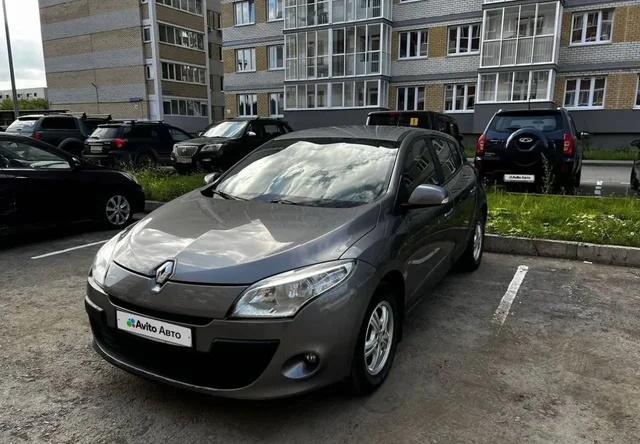 Продажа автомобиля 2012 года - Легковые автомобили в Пермь