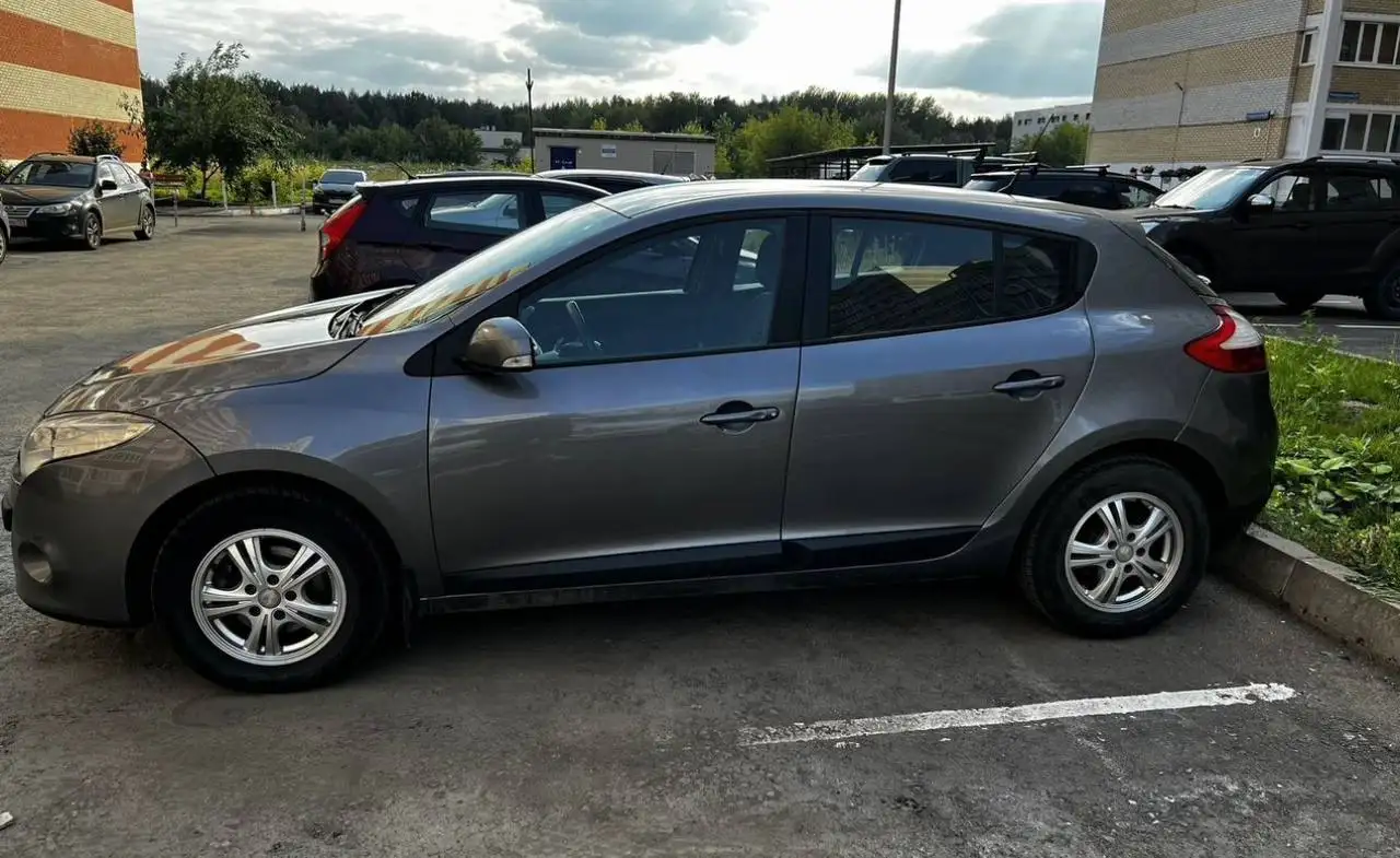 Продажа автомобиля 2012 года - Легковые автомобили (Авто) в Пермь