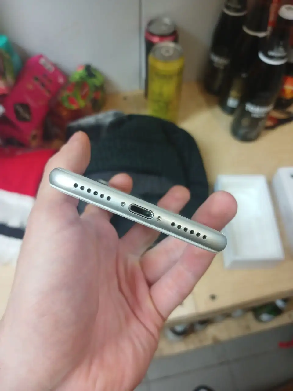 Продажа смартфона iPhone 8 64 ГБ с аккумулятором - Смартфоны (Электроника) в Пермь