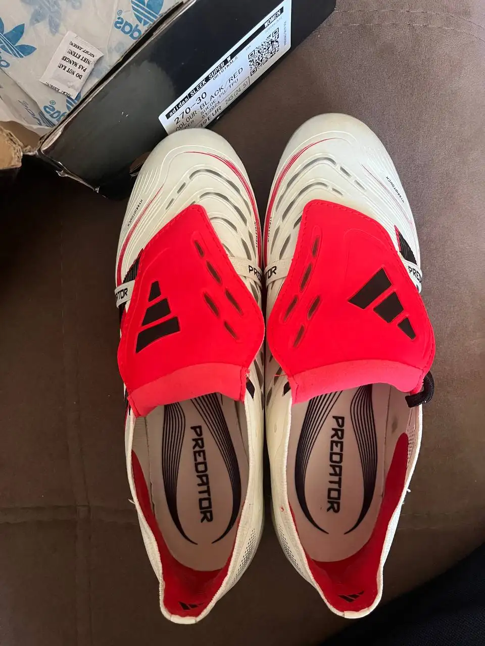 Продам новые бутсы Adidas Predator - Спортивная обувь (Одежда) в Пермь