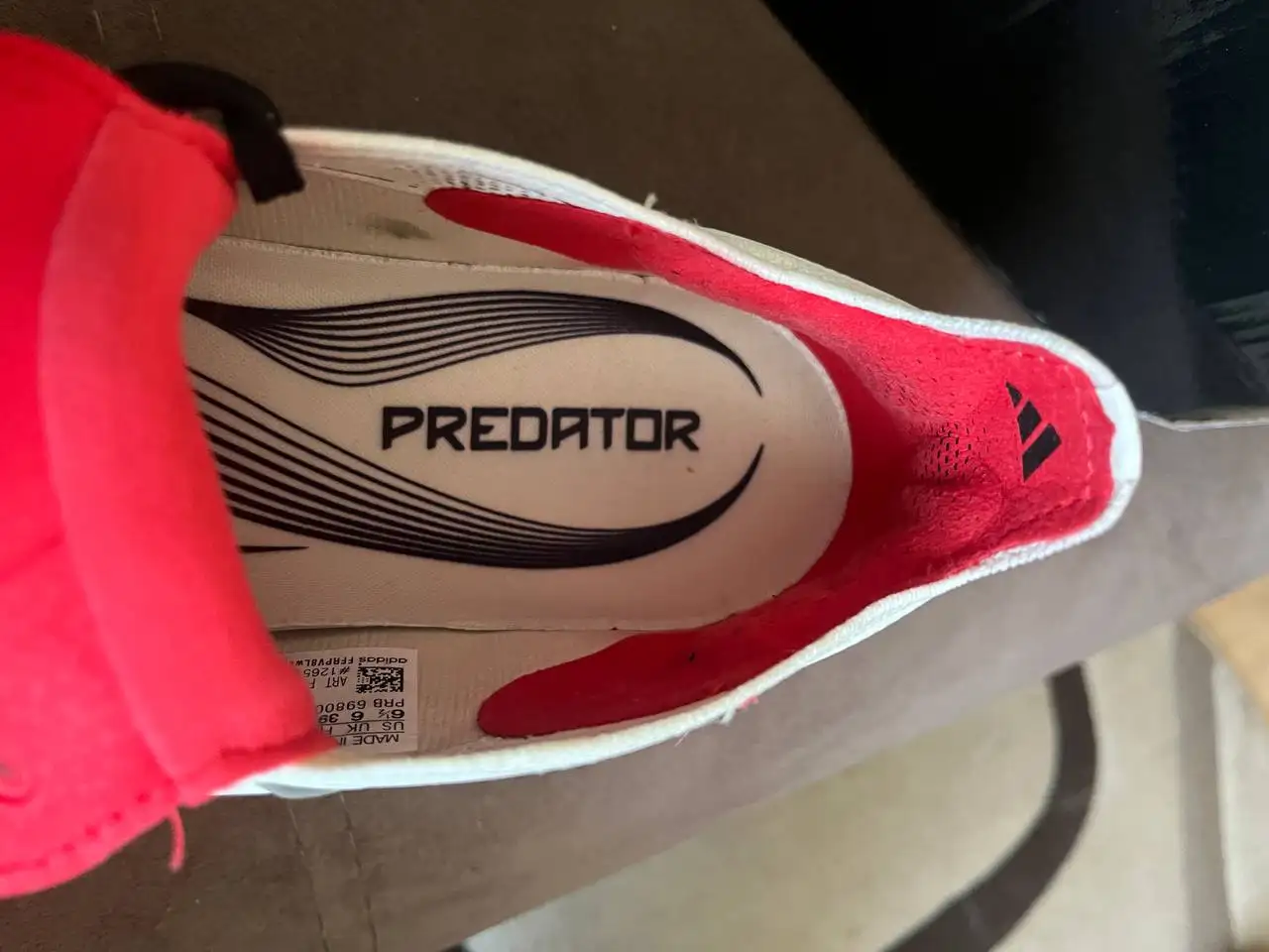 Продам новые бутсы Adidas Predator - Спортивная обувь (Одежда) в Пермь