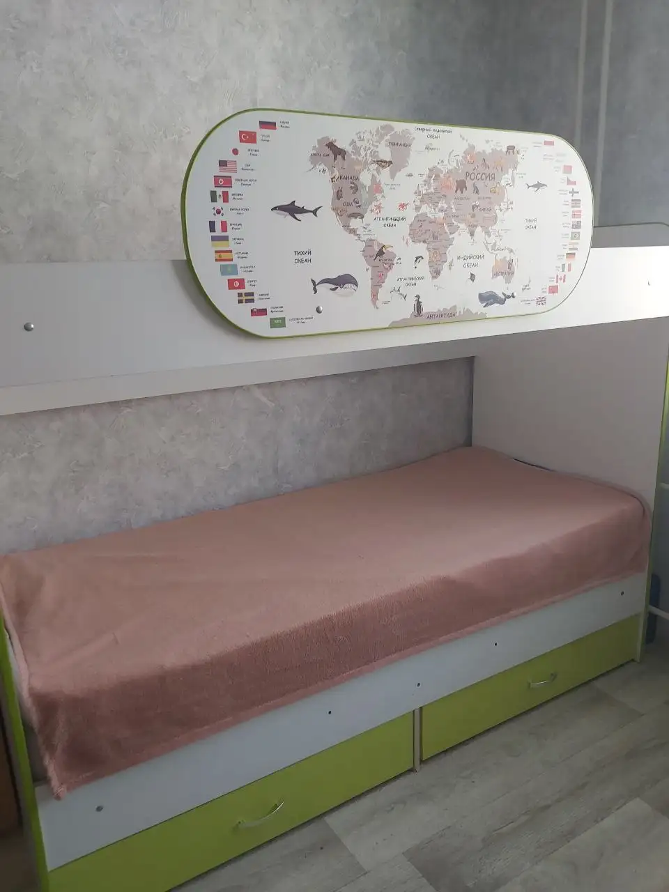 Продам двухъярусную кровать с матрасами и ящиками - Мебель (Для дома и дачи) в Пермь