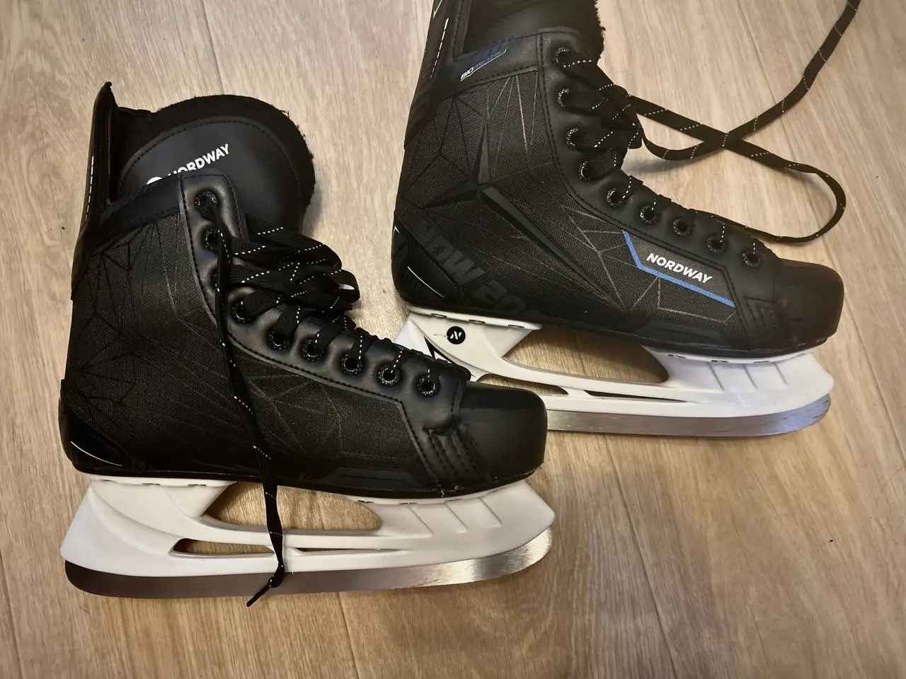 Мужские хоккейные коньки размер 41 - Спортивный инвентарь (Хобби и отдых) в Пермь