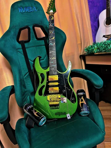 Продам гитару Ibanez Steve Vai и комбоусилитель Joyo - Цветы в Пермь