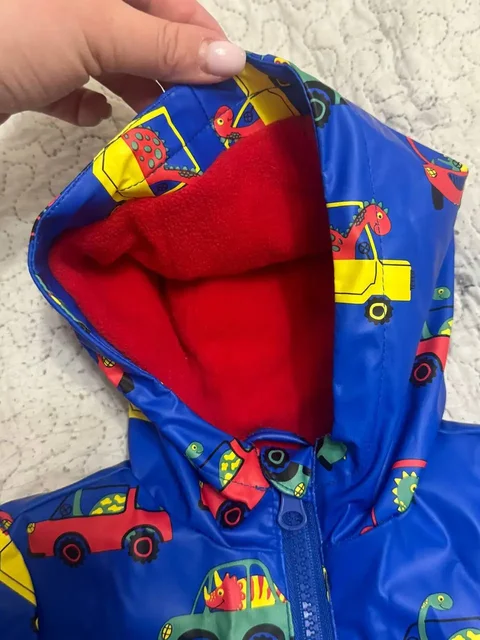 Дождевик и джинсы Guess Baby для детей 6-9 месяцев - Детское питание в Пермь