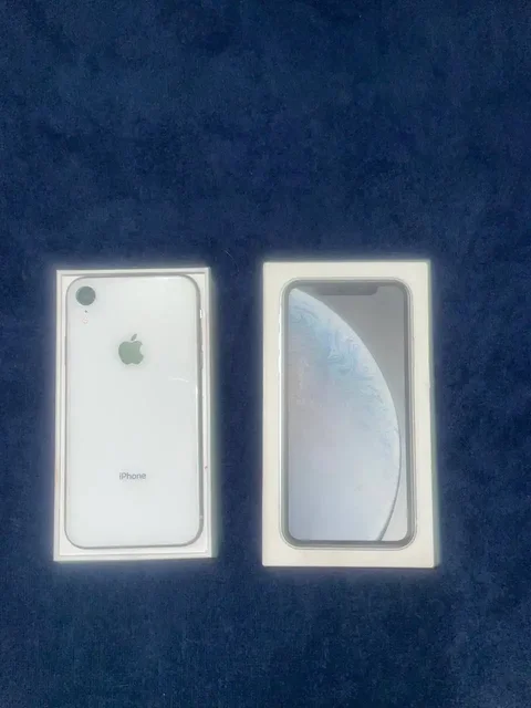 Продам iPhone XR белый 64гб - Компьютерная техника в Пермь