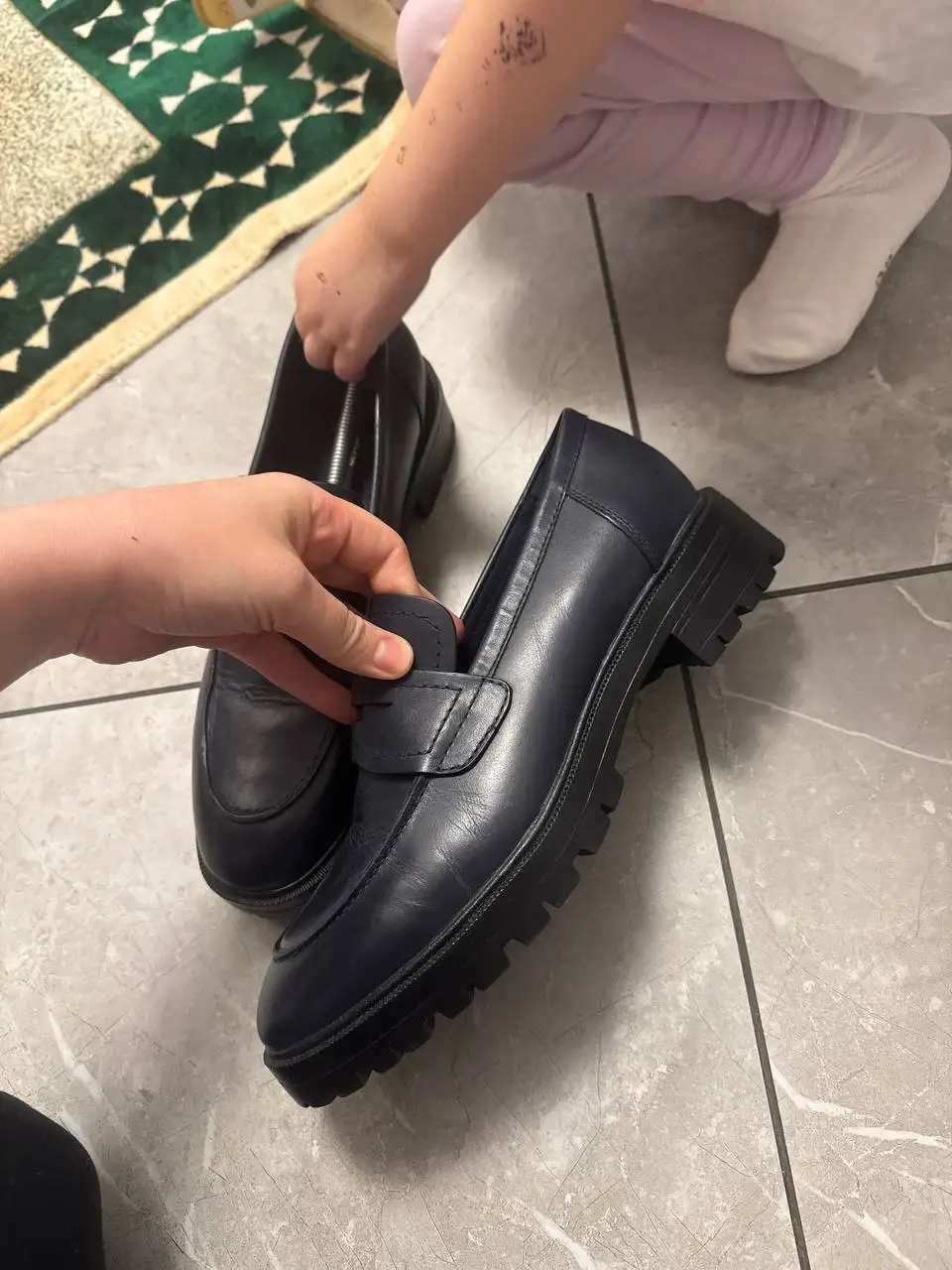 Продам новые женские лоферы 41 размера - Обувь (Одежда) в Пермь