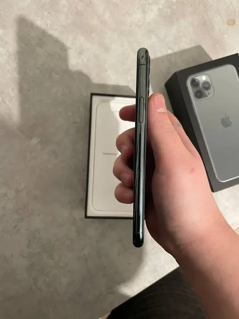 Продам iPhone 11 Pro 64 ГБ в идеальном состоянии - Игровые консоли в Пермь