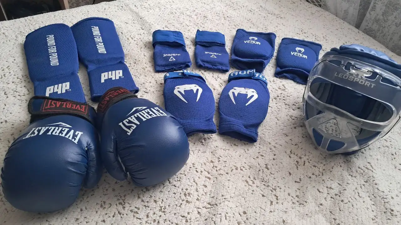 Продажа бортиков, плитки, набора для единоборств, кресла-мешка - Барахолка в Пермь