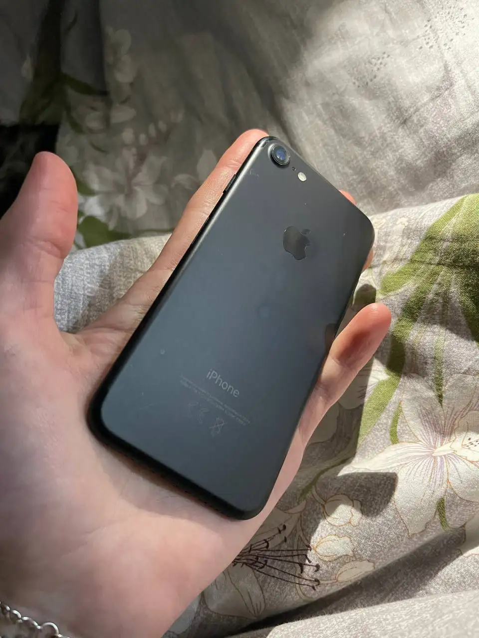 Айфон 7 с неработающей кнопкой - Смартфоны (Электроника) в Пермь