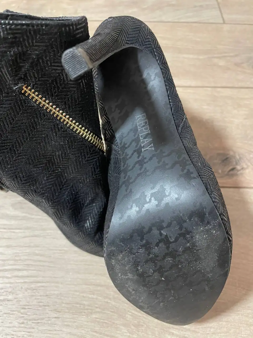 Оригинальные замшевые ботильоны Replay 38 размер и лёгкая женская куртка размер М(42/44) - Женская обувь и верхняя одежда (Одежда) в Пермь