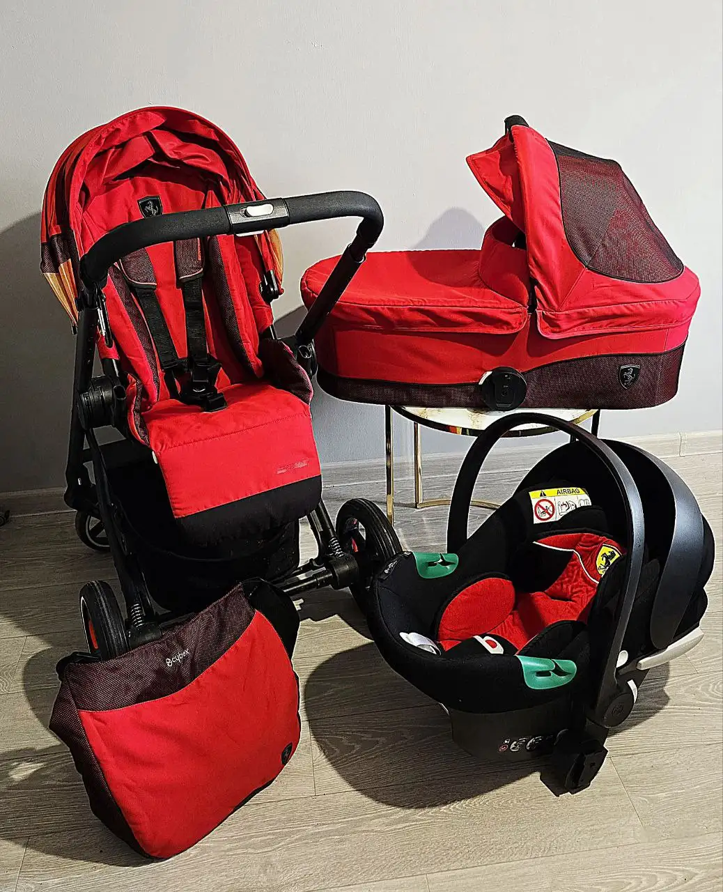 Коляска Cybex Balios S 3 в 1 с сумкой Ferrari - Товары для детей в Пермь