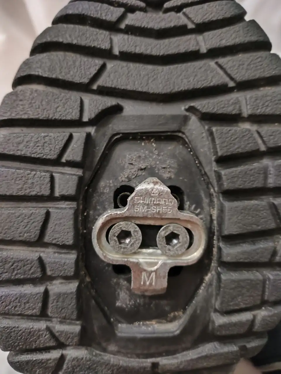Крепкие вело-шузы с креплениями Shimano - Велоспорт (Хобби и отдых) в Пермь