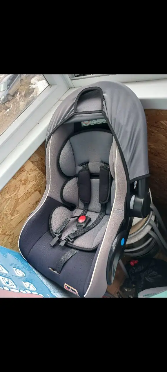 Продам автолюльку с подкладкой для новорожденных - Автокресла и автолюльки (Товары для детей) в Пермь