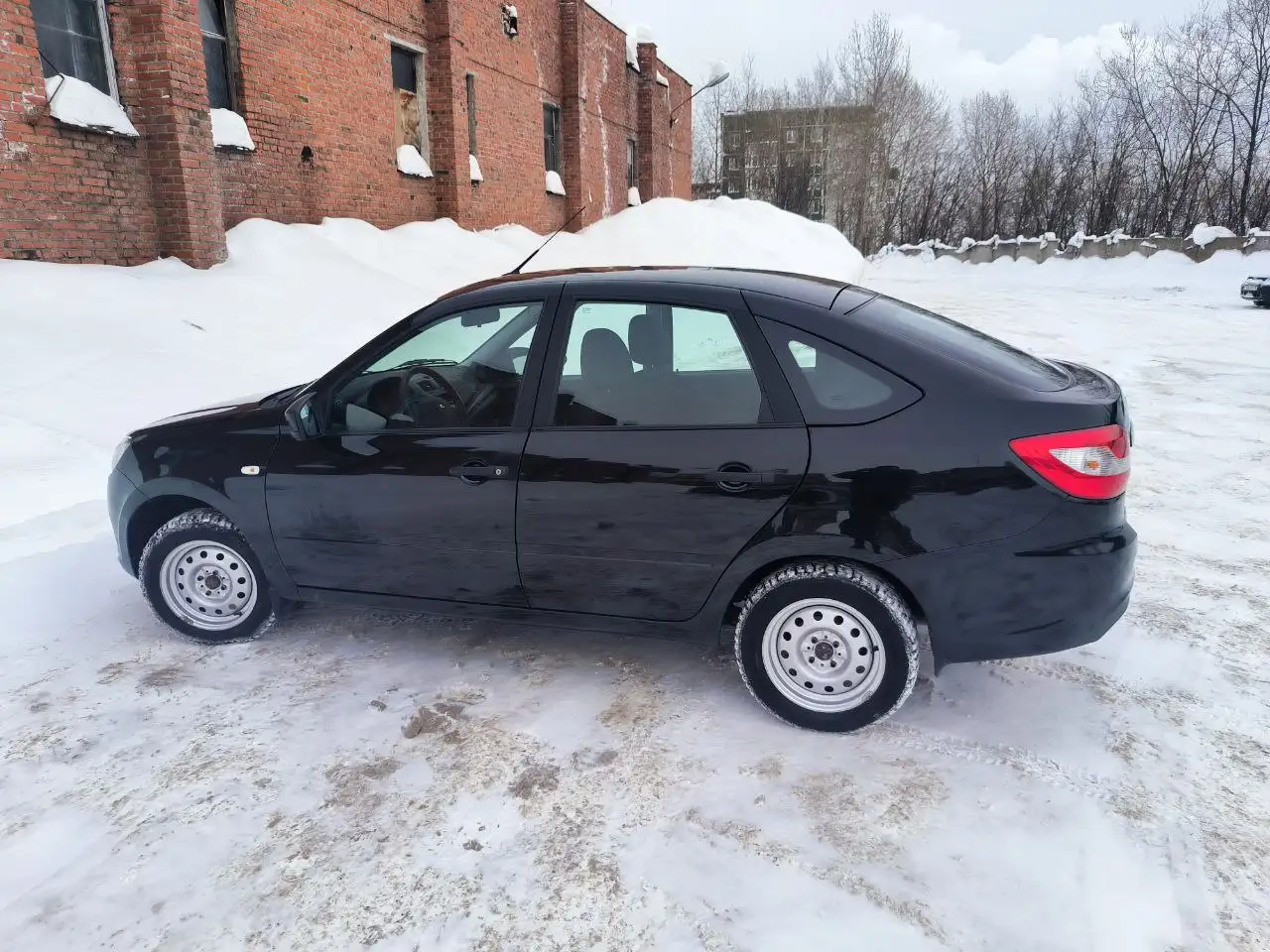 Продажа автомобиля Lada Granta Liftback 2018 года - Легковые автомобили (Авто) в Пермь