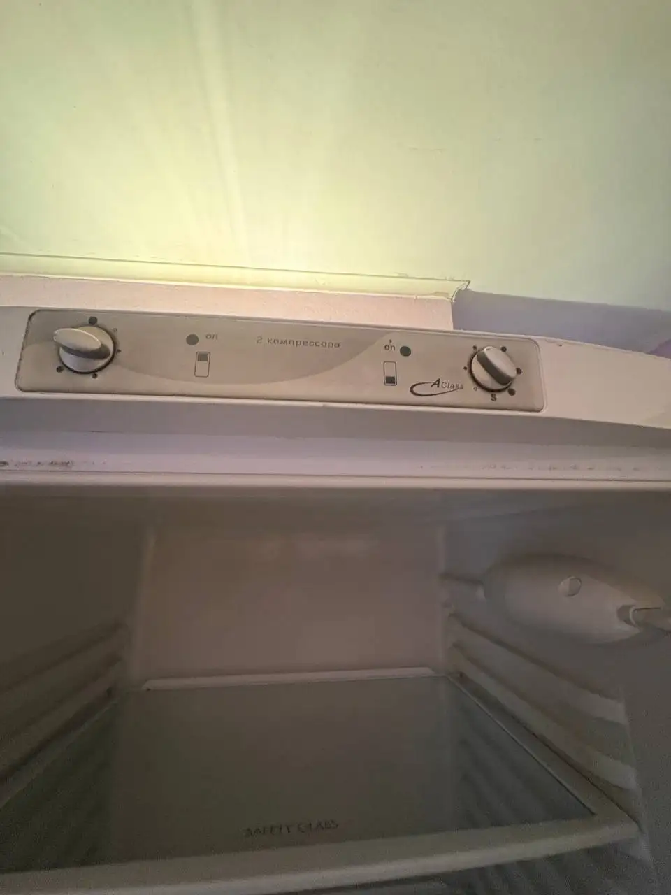 Холодильник Аристон - Бытовая техника (Для дома и дачи) в Пермь