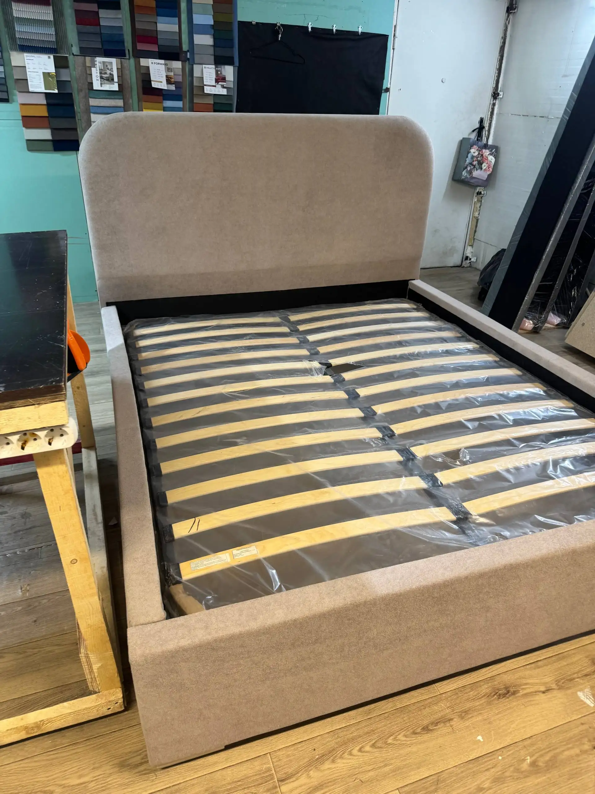 Продам диван 160х200 с подъемным механизмом - Мебель (Для дома и дачи) в Пермь