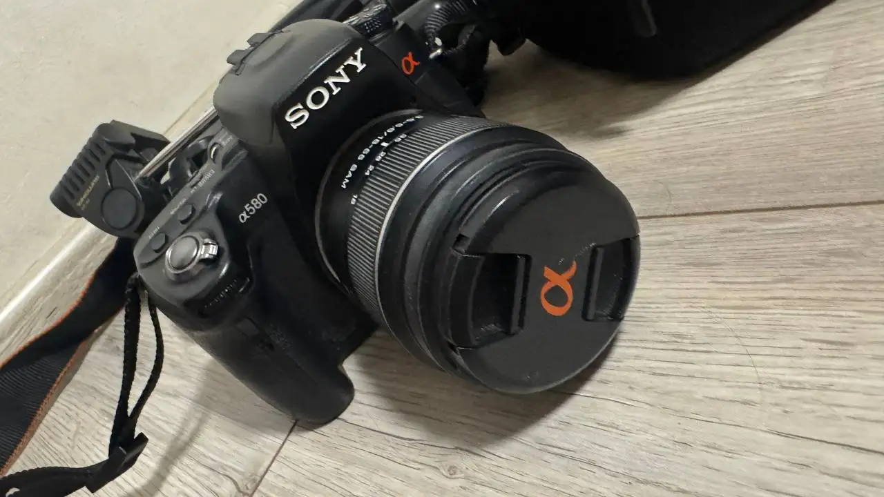 Фотоаппарат с объективом и комплектом - Фототехника (Электроника) в Пермь