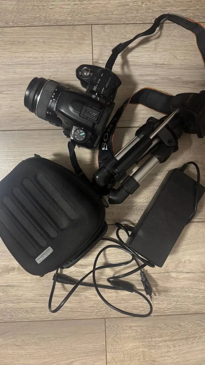 Фотоаппарат с объективом и комплектом - Фототехника (Электроника) в Пермь