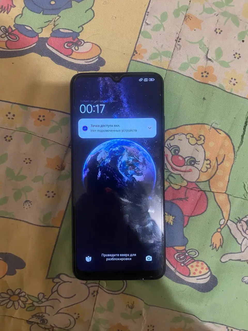 Продам телефон с поврежденным защитным стеклом - Электроника в Пермь